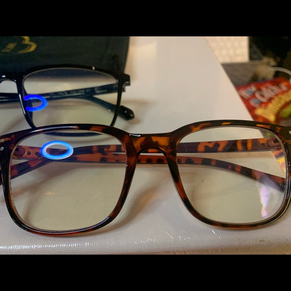 Blue light glasses